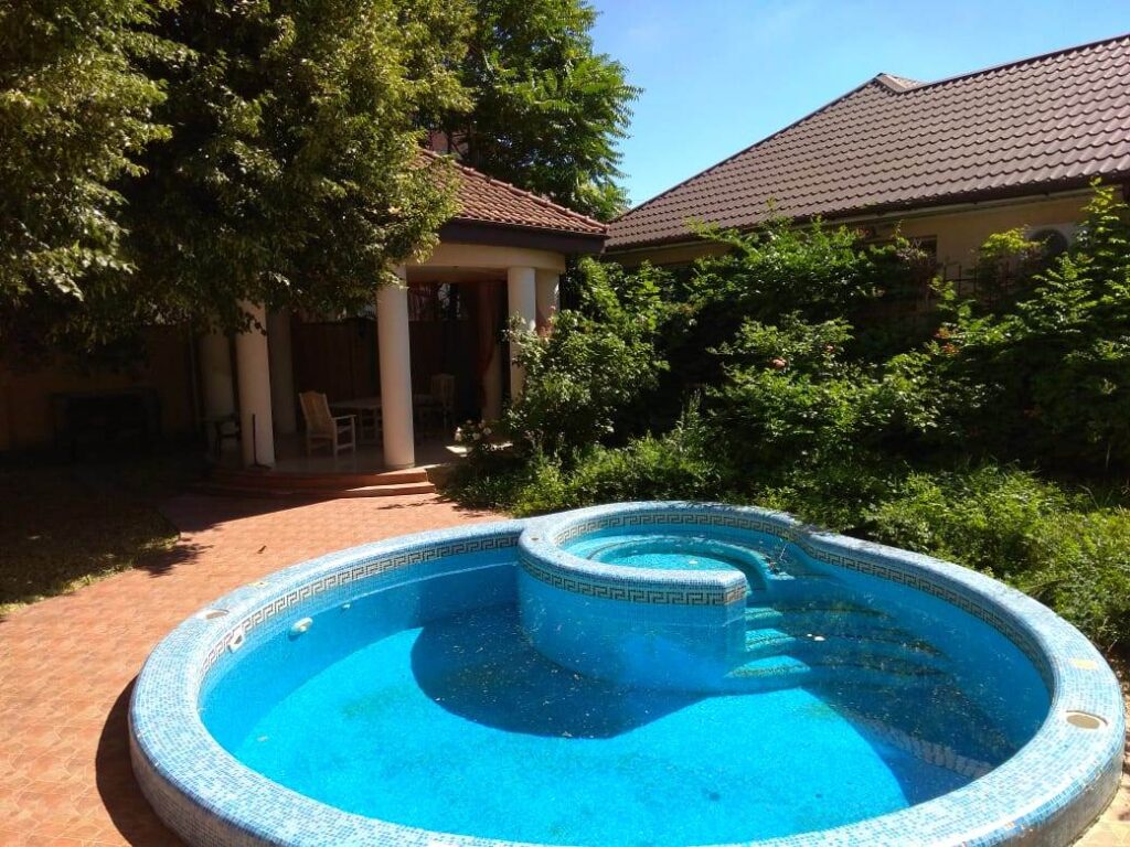 Аренда дом с бассейном